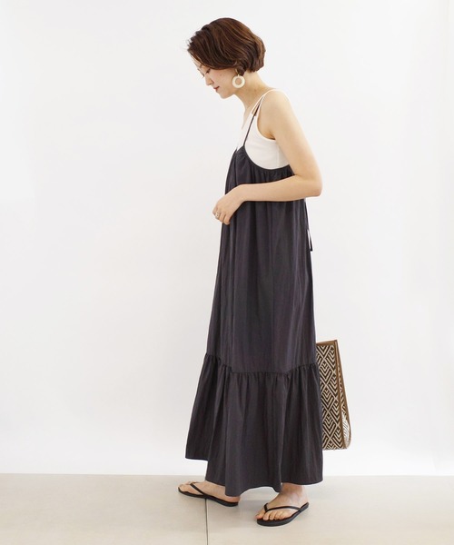 DouDou(ドゥドゥ)の「ティアードキャミワンピース(ワンピース・レディース・スミクロ/ベージュ/ブルーグリーン・FREE)」の18枚目の写真