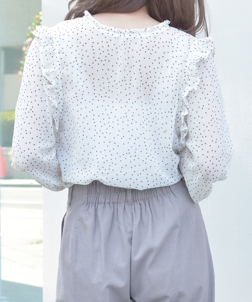 PairPair（ペアペア）の「2WAYフリルブラウス（シャツ/ブラウス・レディース・オフホワイト/ライトグリーン/ラベンダー・FREE）」の10枚目の写真