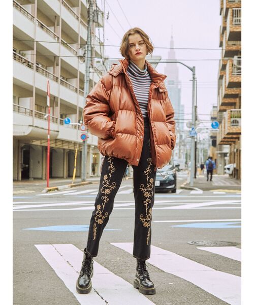 jouetie（ジュエティ）の「ウエスタンステッチデニム（デニムパンツ・レディース・ライトブルー/ブラック/ブラウン・SMALL/MEDIUM）」の4枚目の写真