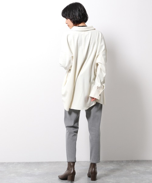 LAKOLE（ラコレ）の「トーナルステッチオーバーサイズシャツ / LAKOLE（シャツ/ブラウス・レディース・ライトベージュ/ブルー/アイボリー・SMALL/MEDIUM）」の19枚目の写真