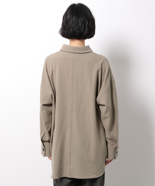 LAKOLE（ラコレ）の「トーナルステッチオーバーサイズシャツ / LAKOLE（シャツ/ブラウス・レディース・ライトベージュ/ブルー/アイボリー・SMALL/MEDIUM）」の20枚目の写真