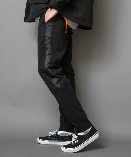 OUTDOOR PRODUCTS（アウトドアプロダクツ）の「【OUTDOOR PRODUCTS】防風裏フリース　ストレッチジョガーパンツ　サイドライン入り　テーパードシルエット（スウェットパンツ・メンズ・チャコールグレー/ブラック/グレー/スミクロ・SMALL/MEDIUM/LARGE/X-LARGE）」の7枚目の写真
