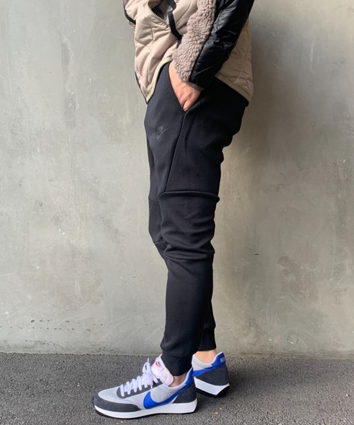 新品未使用　ナイキ　テック　フリース　ボア　ジョガーパンツ　M ブラック 新旧比較】NIKEテックフリースジョガーパンツ 黒Mサイズ