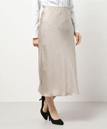 ワッシャーサテンセミフレアスカート
