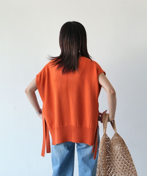 Chillfar（チルファー）の「天竺編みサイドリボンニットベスト（ベスト・レディース・ブラック/ベージュ/ブラウン/グレー/アイボリー/ブルーグレー/モカ/カーキ/オレンジ/グリーン/オフホワイト・FREE）」の17枚目の写真