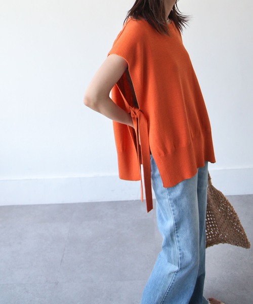 Chillfar（チルファー）の「天竺編みサイドリボンニットベスト（ベスト・レディース・ブラック/ベージュ/ブラウン/グレー/アイボリー/ブルーグレー/モカ/カーキ/オレンジ/グリーン/オフホワイト・FREE）」の19枚目の写真