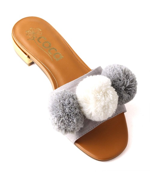 coca（ANDEX shoes product）（コカ）の「coca / コカ ポンポン飾り付き エスニック スリッパミュール ワンベルト 121025（サンダル・レディース・ベージュ/グレー/ネイビー・23.5cm/23cm/24.5cm/24cm/22.5cm）」の7枚目の写真