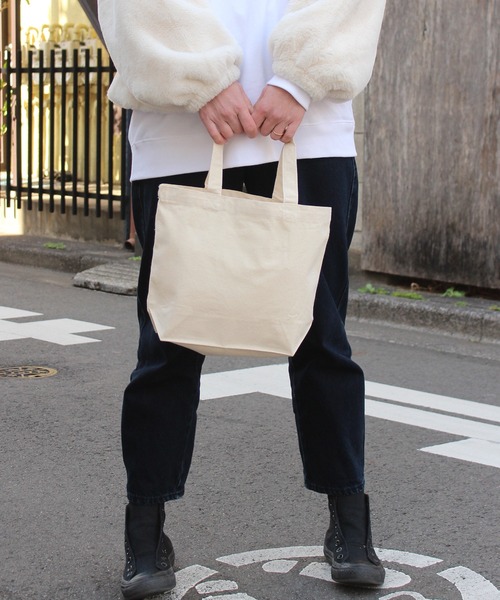 United Athle(ユナイテッドアスレ)の「【UNITED ATHLE】ユナイテッドアスレ ヘビーコットンキャンバストートバッグ Sサイズ 1460(トートバッグ・レディース・ブラック/ベージュ系1/ナチュラル/ネイビー/ベージュ系3/ベージュ系2/ライトグレー/ベージュ系4/レッド・S)」の15枚目の写真