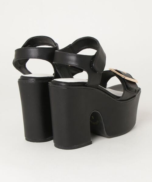 chumchum（チャムチャム）の「ラウンドバルキーバックルサンダル（サンダル・レディース・ブラック/クリアブラウン/ブラック系その他2・LL/M/L/S）」の4枚目の写真