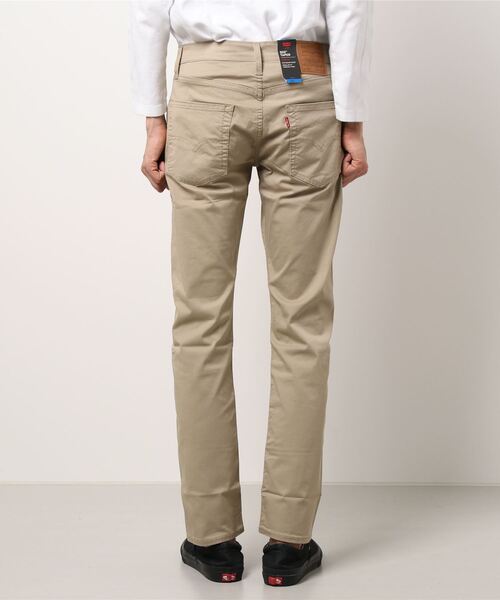 Levi's（リーバイス）の「【LEVI'S/リーバイス】５０２ＣＯＯＬ（清涼感のある着心地）カラー パンツ　テーパードシルエット（その他パンツ・メンズ・ブラック/ベージュ/オフホワイト・32inch/30inch/28inch/34inch/31inch/29inch/33inch）」の4枚目の写真