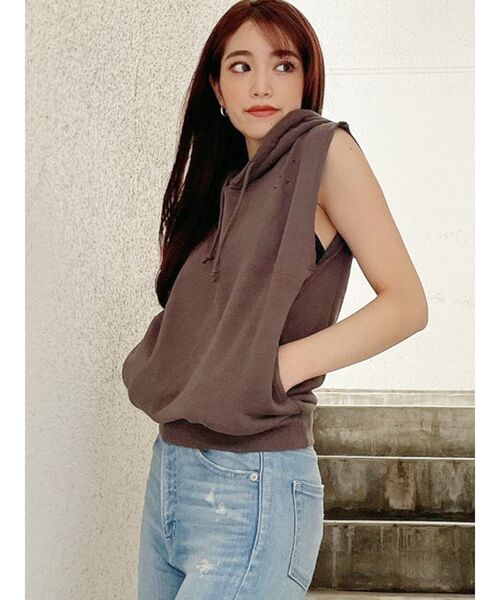 GYDA（ジェイダ）の「【セットアップ着用可】ダメージノースリーブパーカー（Tシャツ/カットソー・レディース・アイボリー/グレー/チャコールグレー/ベージュ・FREE）」の16枚目の写真