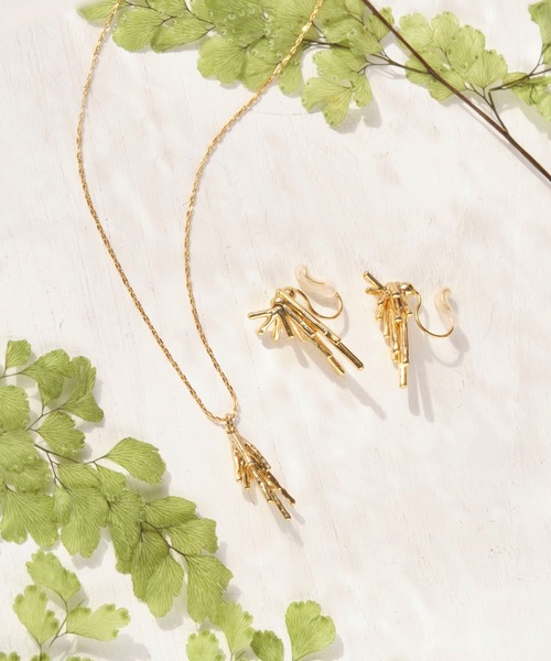 Phoebe(フィービィー)の「シューティングスターネックレス(ネックレス・レディース・ゴールド・FREE)」の10枚目の写真