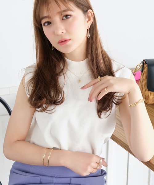 Phoebe(フィービィー)の「シューティングスターネックレス(ネックレス・レディース・ゴールド・FREE)」の4枚目の写真