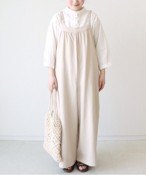 Samansa Mos2（サマンサ モスモス）の「後ろシャーリングキャミサロペット（サロペット/オーバーオール・レディース・ブラック/ベージュ/モカ/チャコール・ﾌﾘ-）」の4枚目の写真