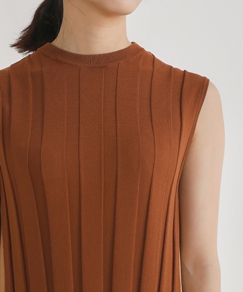 Bou Jeloud（ブージュルード）の「ハイネックノースリーブリブニット（ニット/セーター・レディース・ブラック/レッド/カーキ・FREE）」の16枚目の写真