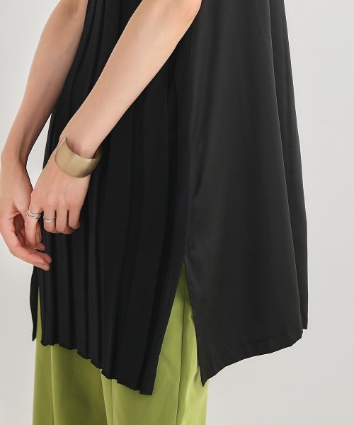 Bou Jeloud（ブージュルード）の「ハイネックノースリーブリブニット（ニット/セーター・レディース・ブラック/レッド/カーキ・FREE）」の9枚目の写真