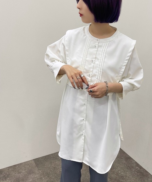 apres jour mignon(アプレジュールミニョン)の「デザインバンドカラーシャツ 【ZOZOTOWN限定アイテム】(シャツ/ブラウス・レディース・オフホワイト/ブラック/アイボリー・フリー/X-LARGE)」の2枚目の写真