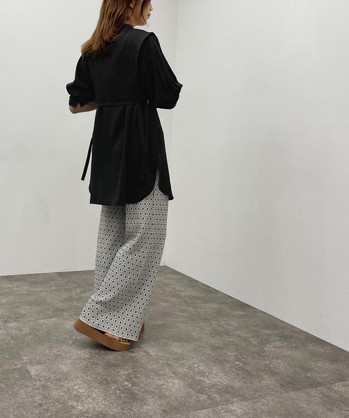 apres jour mignon(アプレジュールミニョン)の「デザインバンドカラーシャツ 【ZOZOTOWN限定アイテム】(シャツ/ブラウス・レディース・オフホワイト/ブラック/アイボリー・フリー/X-LARGE)」の20枚目の写真