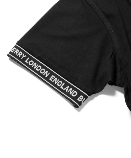 ECHELLE Liberte（エシェルリベルテ）の「BURBERRY TESLOW CUTSEW バーバリー  ロゴテープ オーバーサイズ Tシャツ（Tシャツ/カットソー・メンズ・ブラック・SMALL/X-SMALL）」の3枚目の写真