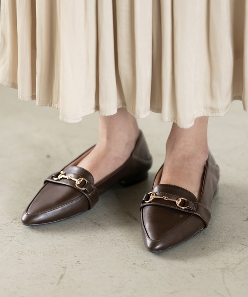 GeeRA（ジーラ）の「ビットローファー＜ポインテッドトゥ＞（ローファー・レディース・アイボリー/キャメル/パイソン/ブラック系その他/レオパード/ブラック/ダークブラウン/その他1/サンドグレー/ライトホワイト・MEDIUM/X-LARGE/SMALL/LARGE）」の6枚目の写真