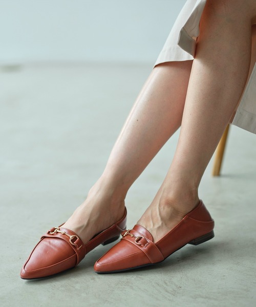 GeeRA（ジーラ）の「ビットローファー＜ポインテッドトゥ＞（ローファー・レディース・アイボリー/キャメル/パイソン/ブラック系その他/レオパード/ブラック/ダークブラウン/その他1/サンドグレー/ライトホワイト・MEDIUM/X-LARGE/SMALL/LARGE）」の7枚目の写真