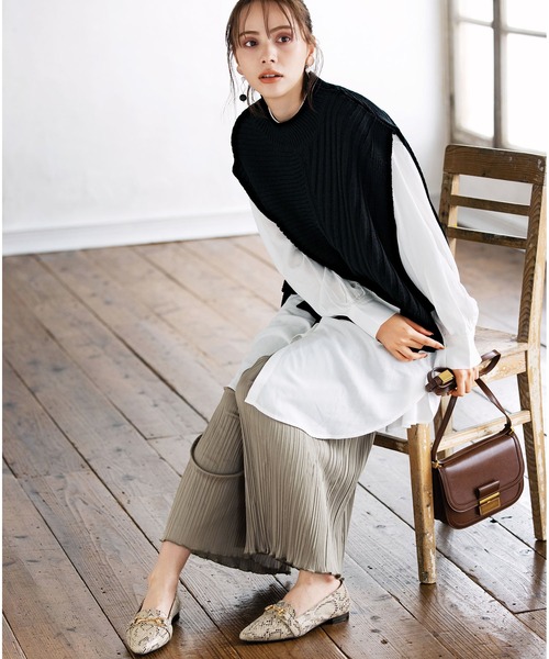 GeeRA（ジーラ）の「ビットローファー＜ポインテッドトゥ＞（ローファー・レディース・アイボリー/キャメル/パイソン/ブラック系その他/レオパード/ブラック/ダークブラウン/その他1/サンドグレー/ライトホワイト・MEDIUM/X-LARGE/SMALL/LARGE）」の13枚目の写真