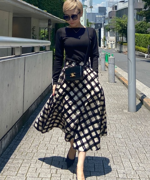 JENNE（ジェンヌ）の「日本製フロッキーフレアスカート（スカート・レディース・ベージュ/ブルー・SMALL/MEDIUM/LARGE）」の3枚目の写真