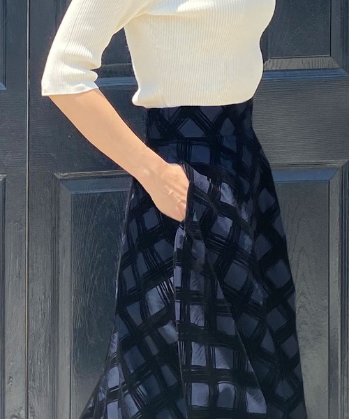 JENNE（ジェンヌ）の「日本製フロッキーフレアスカート（スカート・レディース・ベージュ/ブルー・SMALL/MEDIUM/LARGE）」の4枚目の写真
