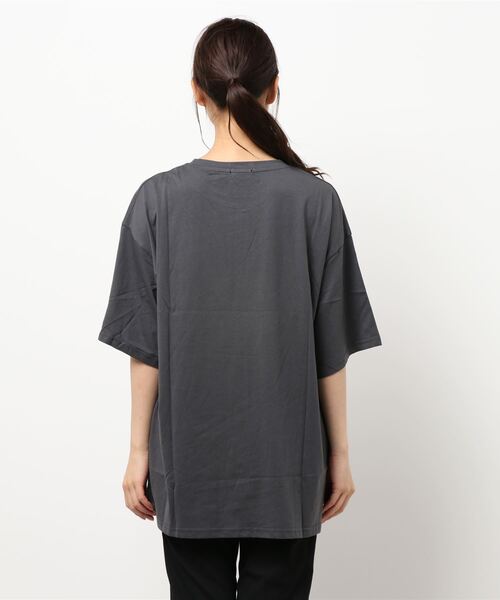 Monocoro toppi(モノコロトッピ)の「ロゴプリントTシャツ-LOSANGELS-(Tシャツ/カットソー・レディース・グリーン/ホワイト/チャコールグレー・M)」の5枚目の写真