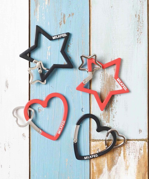 MILKFED.(ミルクフェド)の「STAR CARABINER(キーホルダー・レディース・ブラック/レッド・ONE SIZE)」の5枚目の写真