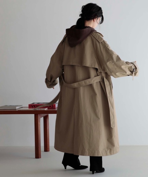 Doux archives（ドゥアルシーヴ）の「ロングトレンチオーバーコート（トレンチコート・レディース・ベージュ/カーキ・MEDIUM）」の20枚目の写真