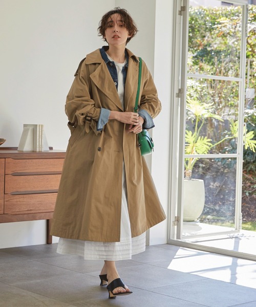 Doux archives（ドゥアルシーヴ）の「ロングトレンチオーバーコート（トレンチコート・レディース・ベージュ/カーキ・MEDIUM）」の22枚目の写真