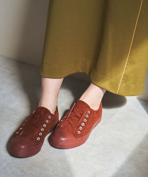 coen(コーエン)の「【ウィメンズ】コーデュロイスリッポンスニーカー(スリッポン・レディース・ブラウン/グレー/オフホワイト/ピンク・SMALL/MEDIUM/LARGE)」の1枚目の写真