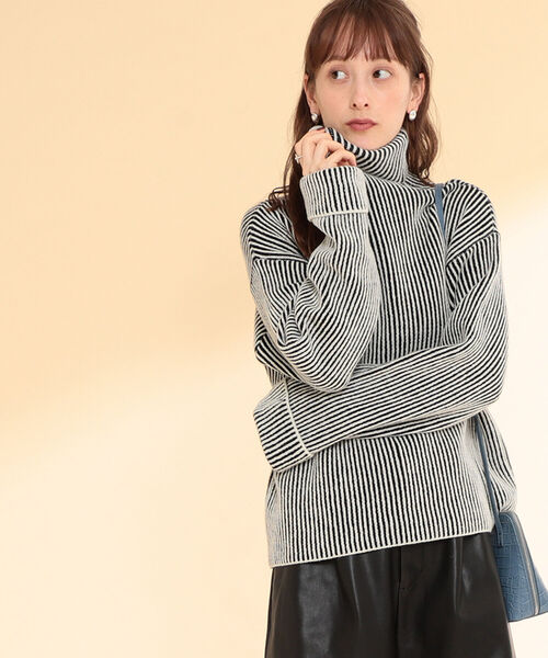 Ray BEAMS（レイビームス）の「Ray BEAMS / プレーティング ストライプ タートル ニット（ニット/セーター・レディース・ブラック/グリーン系その他2・ONE SIZE）」の4枚目の写真