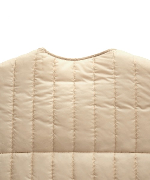 Chaco closet（チャコ クローゼット）の「オーバーサイズキルティングサイドスリットリバーシブルノーカラーコート 2021WINTER（ノーカラージャケット・レディース・ブラック/アイボリー/ライトカーキ/ベージュ/アイボリー系1・FREE）」の16枚目の写真