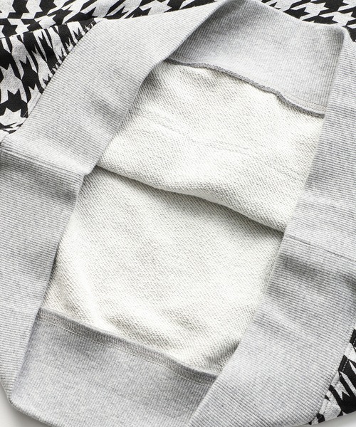 X-girl（エックスガール）の「CARGO POCKET SWEAT HOODIE（パーカー・レディース・オレンジ/ブラック/アッシュ・M/S）」の12枚目の写真