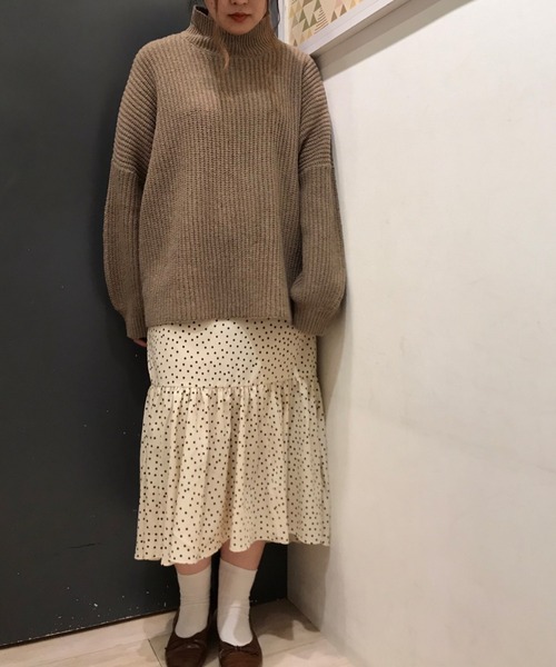 SLURR（スラ―）の「ドットフリルマーメイドスカート（スカート・レディース・ライトベージュ/ブラック・MEDIUM/SMALL）」の11枚目の写真