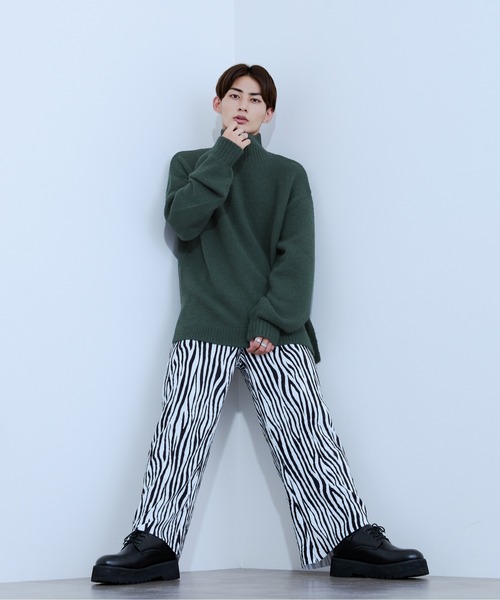 Ellno Loset（エルノロゼット）の「ボリュームハイネックニット（ニット/セーター・メンズ・ブラック/ダークグリーン/パープル/ブルーグリーン・MEDIUM/LARGE）」の6枚目の写真