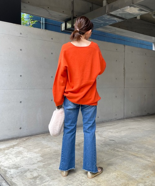 DouDou（ドゥドゥ）の「深Vプルオーバー（ニット/セーター・レディース・チャコールグレー/パープル/オレンジ・FREE）」の14枚目の写真