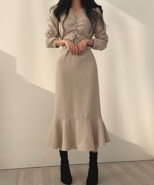 Diosfront(ディオスフロント)の「フロントギャザーマーメイドワンピース(ワンピース・レディース・ブラック/ベージュ/ローズ・M/L)」の18枚目の写真