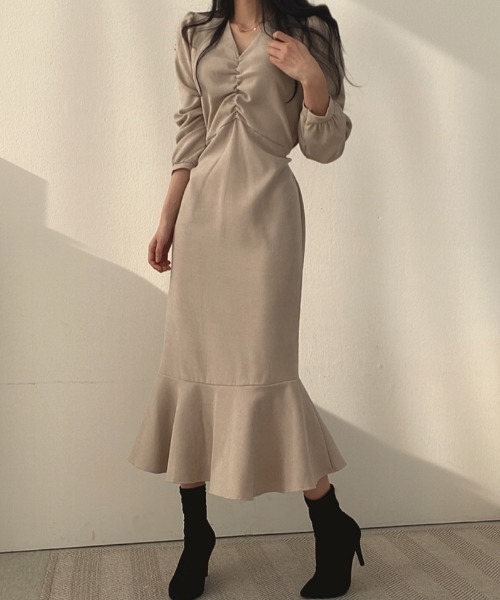 Diosfront(ディオスフロント)の「フロントギャザーマーメイドワンピース(ワンピース・レディース・ブラック/ベージュ/ローズ・M/L)」の16枚目の写真