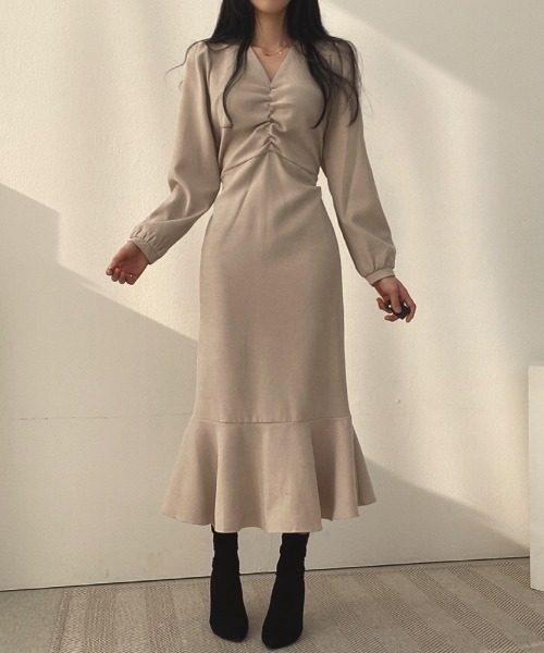 Diosfront(ディオスフロント)の「フロントギャザーマーメイドワンピース(ワンピース・レディース・ブラック/ベージュ/ローズ・M/L)」の6枚目の写真