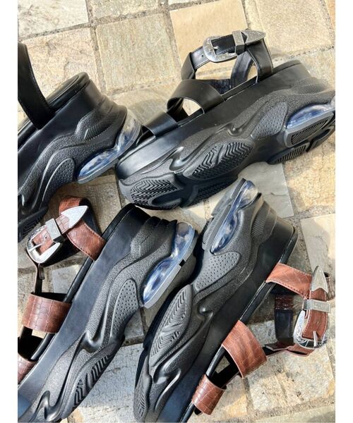 EVRIS(エヴリス)の「エアーソールグルカサンダル(サンダル・レディース・ブラウン/ブラック・SMALL/LARGE/MEDIUM)」の14枚目の写真