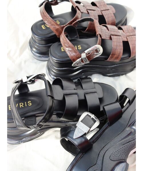 EVRIS(エヴリス)の「エアーソールグルカサンダル(サンダル・レディース・ブラウン/ブラック・SMALL/LARGE/MEDIUM)」の15枚目の写真