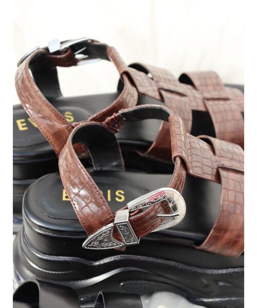 EVRIS(エヴリス)の「エアーソールグルカサンダル(サンダル・レディース・ブラウン/ブラック・SMALL/LARGE/MEDIUM)」の16枚目の写真