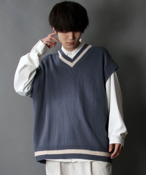SITRY(シトリー)の「acrylic bulky Childen Knit vest/アクリルバルキー チルデン ニットベスト(ベスト・メンズ・チャコールグレー/グレイッシュブルー/オフホワイト/グリーン/ブラック/モカ・L/M/XL)」の6枚目の写真