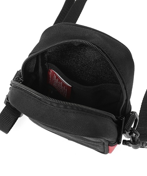 Manhattan Portage(マンハッタンポーテージ)の「Cobble Hill Bag (SM)(ショルダーバッグ・メンズ・ブラック・X-SMALL)」の2枚目の写真