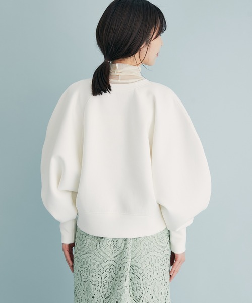 VIS（ビス）の「軽くソフトな肌触り。スフレタッチボリュームスリーブプルオーバー（スウェット・レディース・ネイビー/オフホワイト/ピンク・FREE）」の13枚目の写真