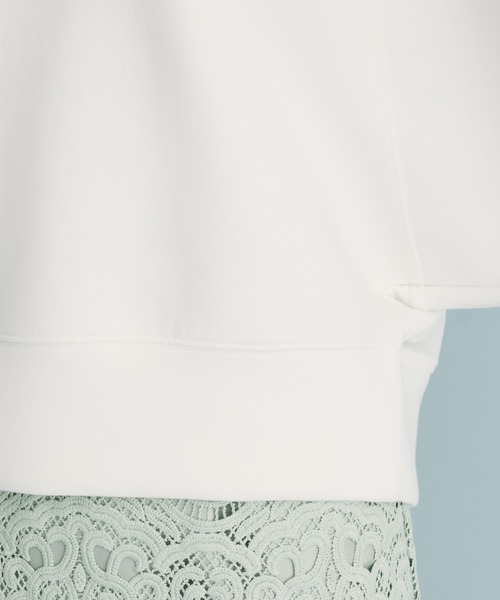 VIS（ビス）の「軽くソフトな肌触り。スフレタッチボリュームスリーブプルオーバー（スウェット・レディース・ネイビー/オフホワイト/ピンク・FREE）」の16枚目の写真