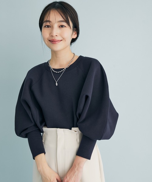 VIS（ビス）の「軽くソフトな肌触り。スフレタッチボリュームスリーブプルオーバー（スウェット・レディース・ネイビー/オフホワイト/ピンク・FREE）」の17枚目の写真